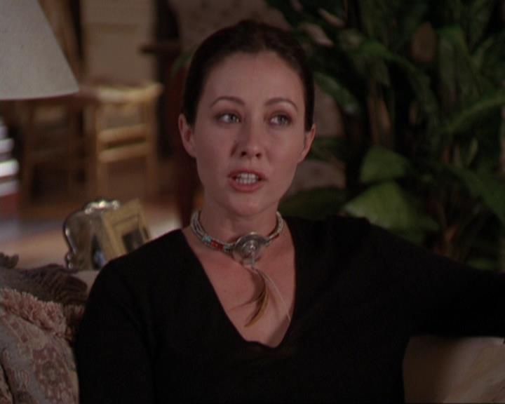 Charmed-Online_dot_net-3x01TheHoneymoonsOver0755.jpg