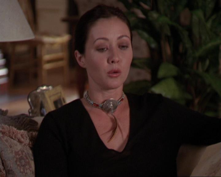 Charmed-Online_dot_net-3x01TheHoneymoonsOver0761.jpg Charmed-Online_dot_net-3x01TheHoneymoonsOver0761.jpg