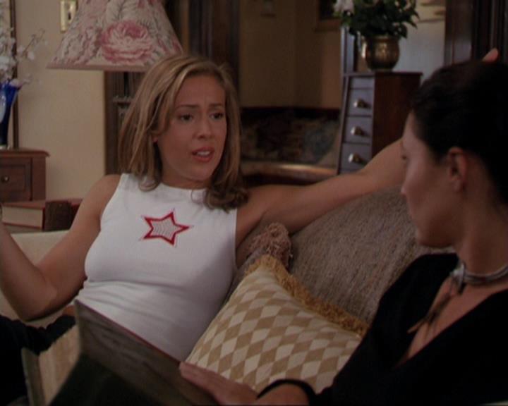 Charmed-Online_dot_net-3x01TheHoneymoonsOver0774.jpg