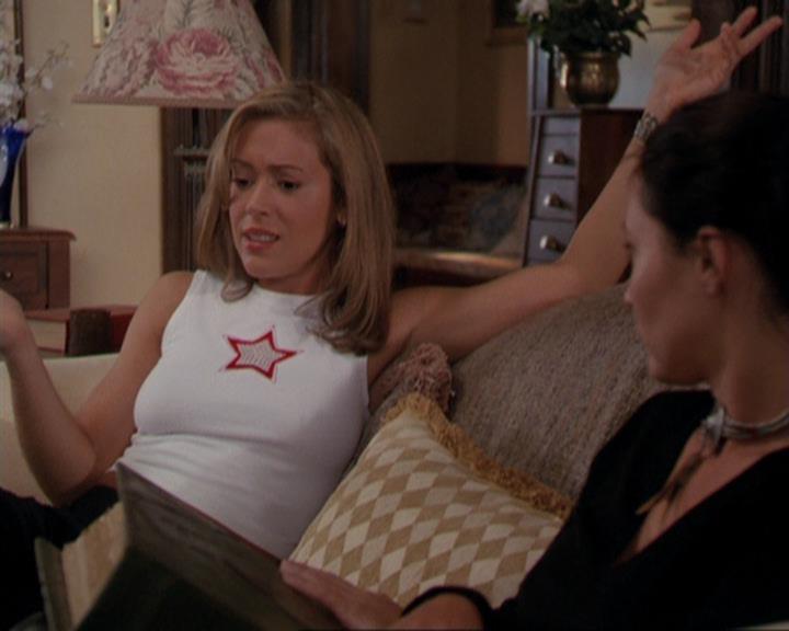 Charmed-Online_dot_net-3x01TheHoneymoonsOver0776.jpg Charmed-Online_dot_net-3x01TheHoneymoonsOver0776.jpg
