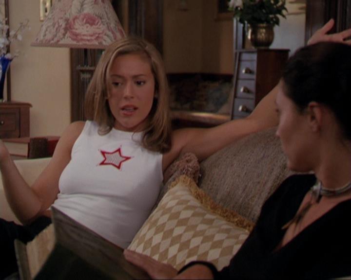 Charmed-Online_dot_net-3x01TheHoneymoonsOver0777.jpg Charmed-Online_dot_net-3x01TheHoneymoonsOver0777.jpg