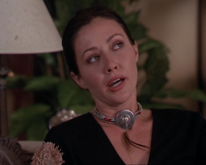 Charmed-Online_dot_net-3x01TheHoneymoonsOver0799.jpg Charmed-Online_dot_net-3x01TheHoneymoonsOver0799.jpg