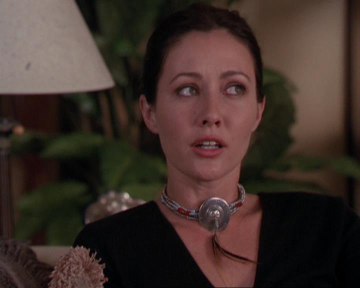 Charmed-Online_dot_net-3x01TheHoneymoonsOver0800.jpg