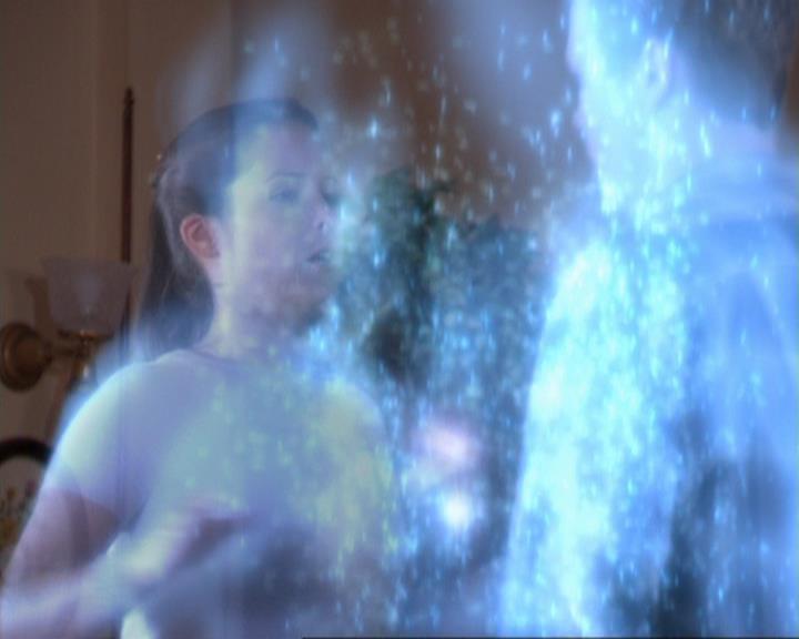Charmed-Online_dot_net-3x01TheHoneymoonsOver0803.jpg