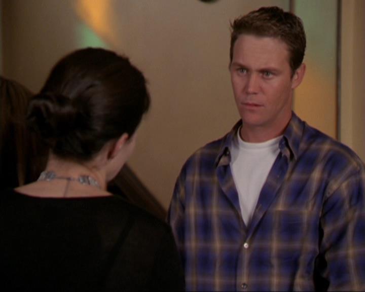 Charmed-Online_dot_net-3x01TheHoneymoonsOver0842.jpg Charmed-Online_dot_net-3x01TheHoneymoonsOver0842.jpg