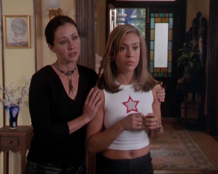 Charmed-Online_dot_net-3x01TheHoneymoonsOver0850.jpg