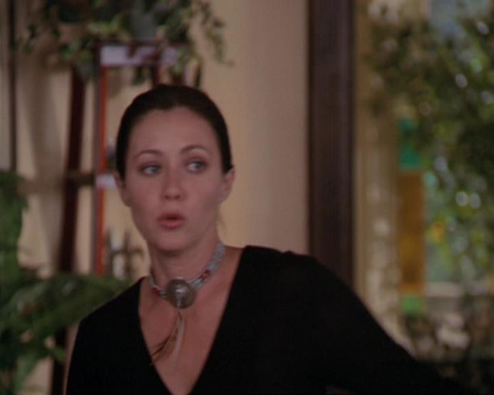 Charmed-Online_dot_net-3x01TheHoneymoonsOver0861.jpg