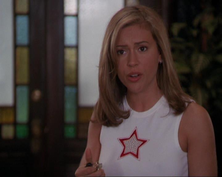 Charmed-Online_dot_net-3x01TheHoneymoonsOver0869.jpg Charmed-Online_dot_net-3x01TheHoneymoonsOver0869.jpg