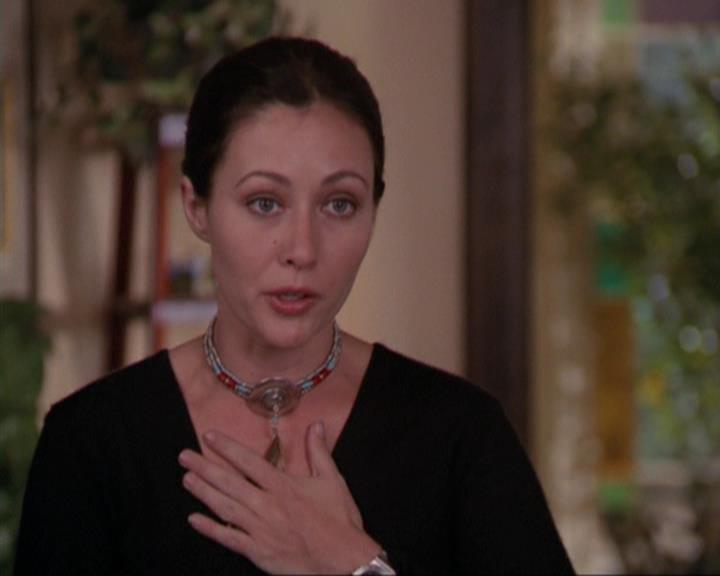 Charmed-Online_dot_net-3x01TheHoneymoonsOver0872.jpg Charmed-Online_dot_net-3x01TheHoneymoonsOver0872.jpg