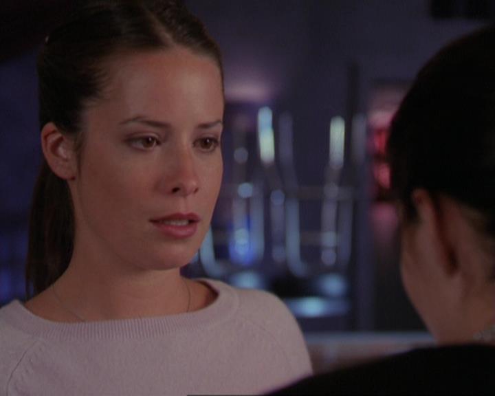 Charmed-Online_dot_net-3x01TheHoneymoonsOver0902.jpg