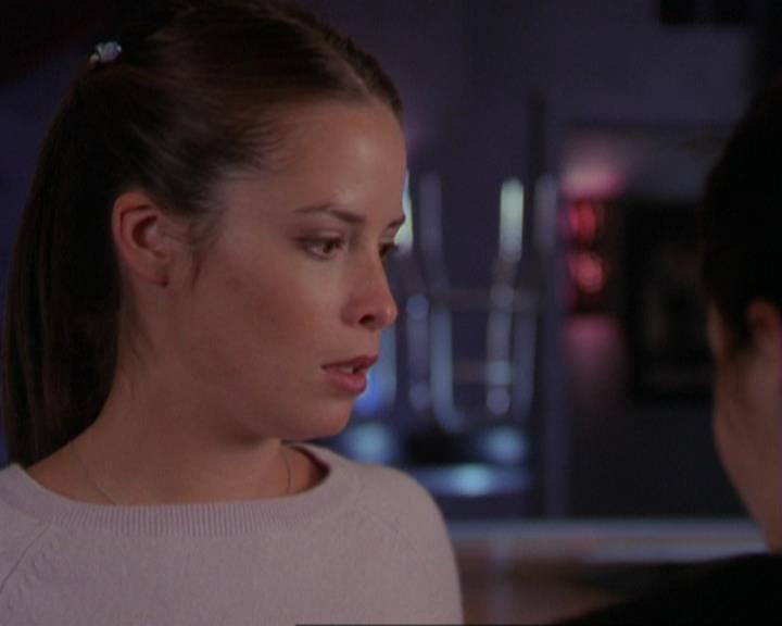 Charmed-Online_dot_net-3x01TheHoneymoonsOver0911.jpg