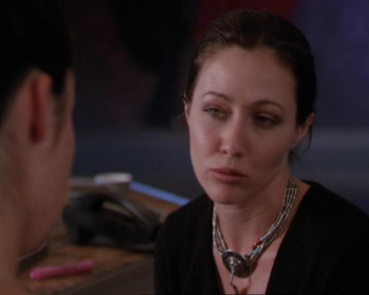Charmed-Online_dot_net-3x01TheHoneymoonsOver0919.jpg