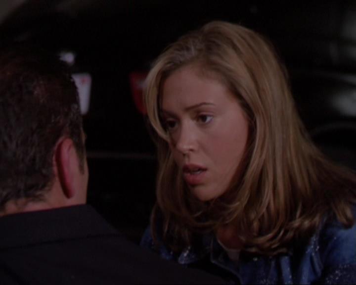 Charmed-Online_dot_net-3x01TheHoneymoonsOver1374.jpg Charmed-Online_dot_net-3x01TheHoneymoonsOver1374.jpg