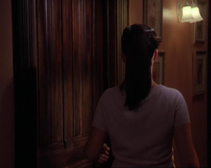 Charmed-Online_dot_net-3x01TheHoneymoonsOver1392.jpg