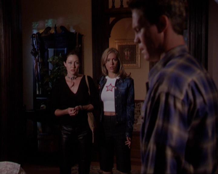 Charmed-Online_dot_net-3x01TheHoneymoonsOver1657.jpg