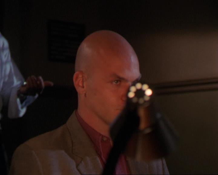Charmed-Online_dot_net-3x01TheHoneymoonsOver1665.jpg