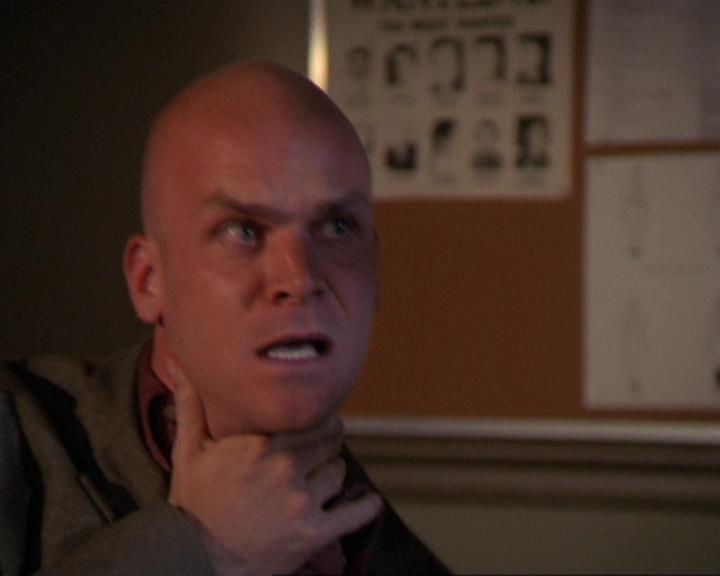 Charmed-Online_dot_net-3x01TheHoneymoonsOver1750.jpg