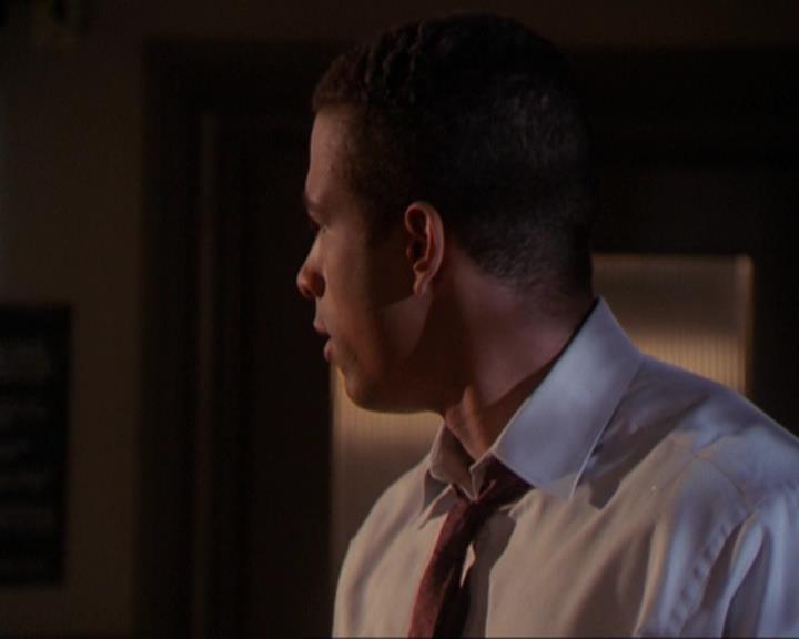 Charmed-Online_dot_net-3x01TheHoneymoonsOver1759.jpg Charmed-Online_dot_net-3x01TheHoneymoonsOver1759.jpg