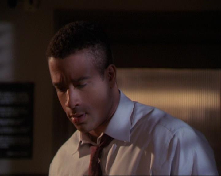 Charmed-Online_dot_net-3x01TheHoneymoonsOver1762.jpg