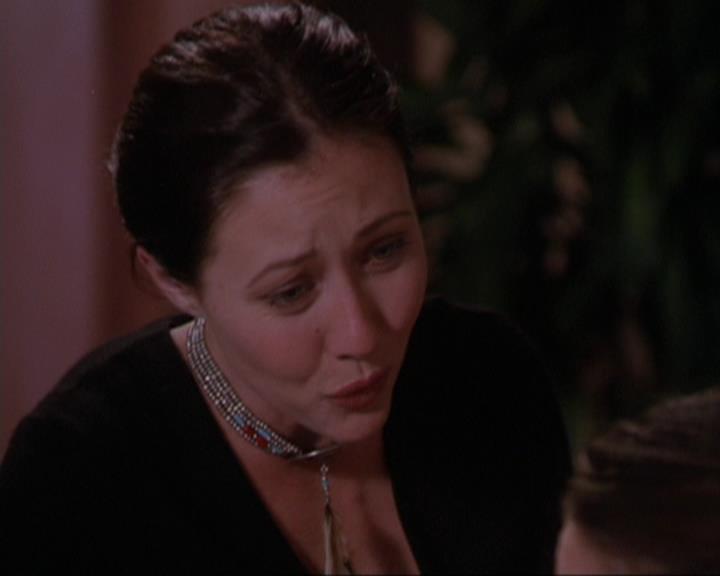 Charmed-Online_dot_net-3x01TheHoneymoonsOver1779.jpg