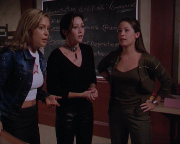 Charmed-Online_dot_net-3x01TheHoneymoonsOver1999.jpg