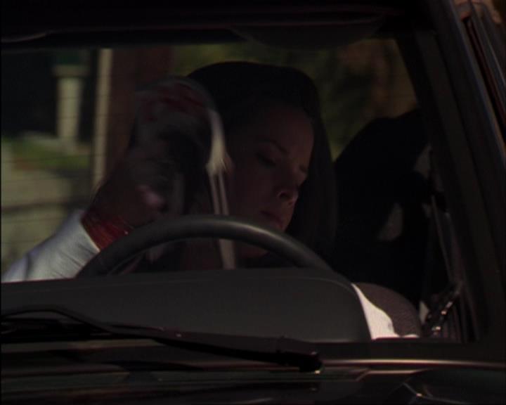 Charmed-Online_dot_net-3x02MagicHour0044.jpg