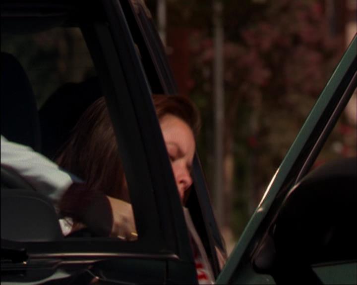 Charmed-Online_dot_net-3x02MagicHour0045.jpg