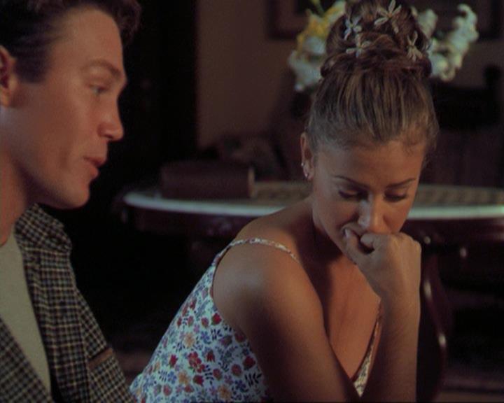 Charmed-Online_dot_net-3x02MagicHour0159.jpg