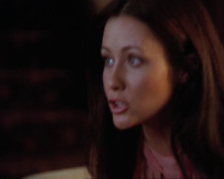 Charmed-Online_dot_net-3x02MagicHour0195.jpg