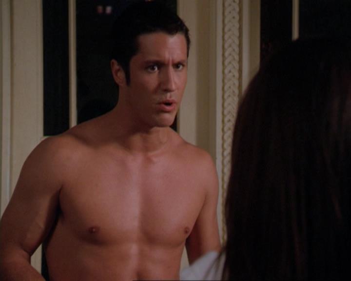 Charmed-Online_dot_net-3x02MagicHour0337.jpg
