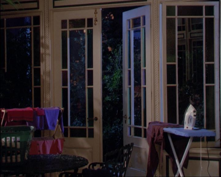 Charmed-Online_dot_net-3x02MagicHour0392.jpg