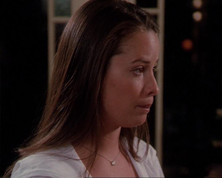 Charmed-Online_dot_net-3x02MagicHour0396.jpg Charmed-Online_dot_net-3x02MagicHour0396.jpg