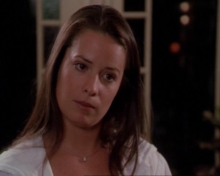 Charmed-Online_dot_net-3x02MagicHour0407.jpg