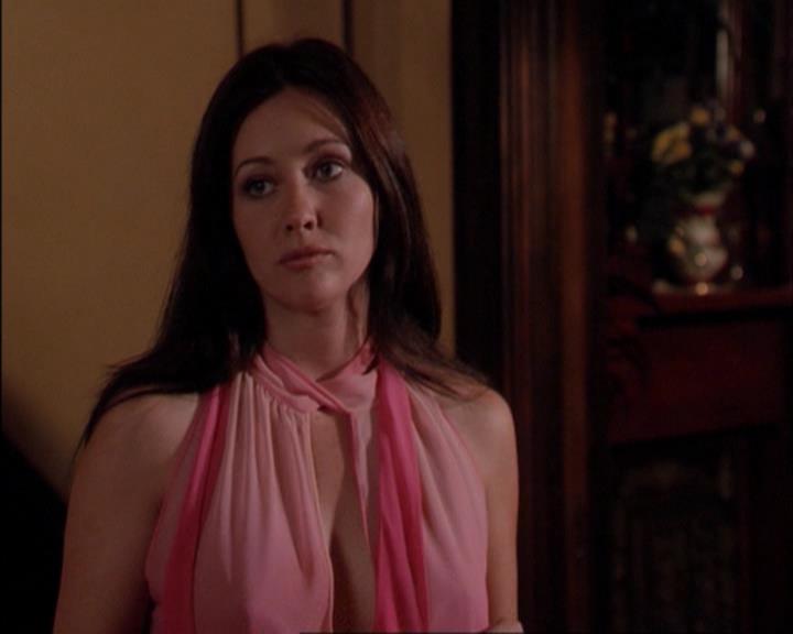 Charmed-Online_dot_net-3x02MagicHour0444.jpg