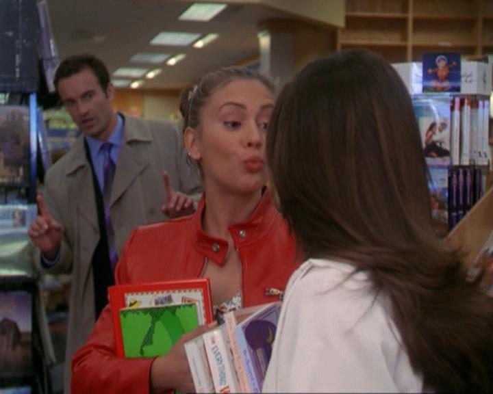Charmed-Online_dot_net-3x02MagicHour0462.jpg Charmed-Online_dot_net-3x02MagicHour0462.jpg