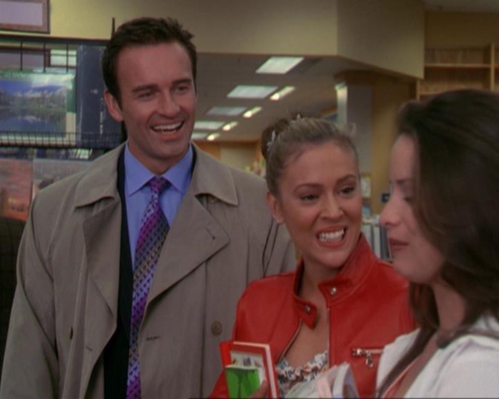 Charmed-Online_dot_net-3x02MagicHour0483.jpg Charmed-Online_dot_net-3x02MagicHour0483.jpg