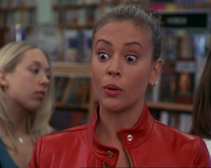 Charmed-Online_dot_net-3x02MagicHour0492.jpg