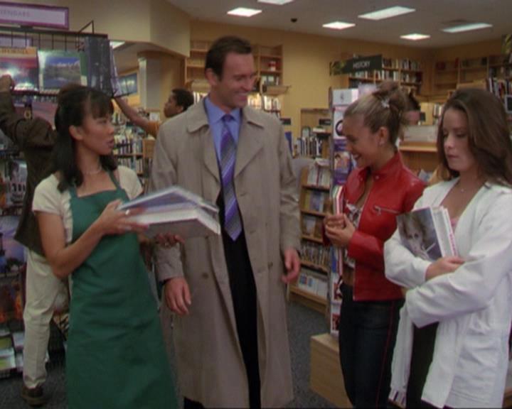 Charmed-Online_dot_net-3x02MagicHour0497.jpg Charmed-Online_dot_net-3x02MagicHour0497.jpg