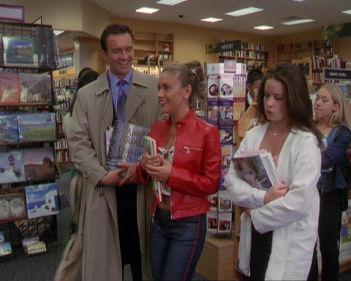 Charmed-Online_dot_net-3x02MagicHour0501.jpg Charmed-Online_dot_net-3x02MagicHour0501.jpg