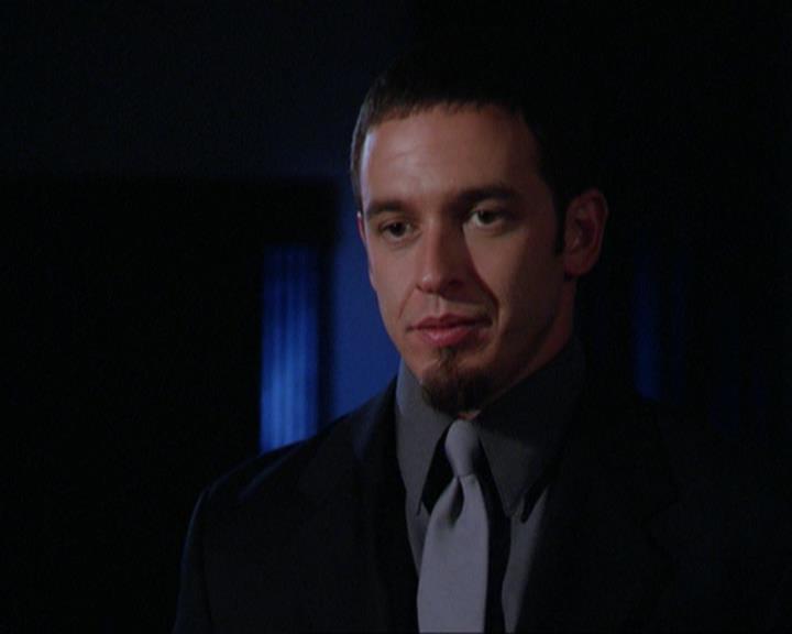 Charmed-Online_dot_net-3x02MagicHour0583.jpg