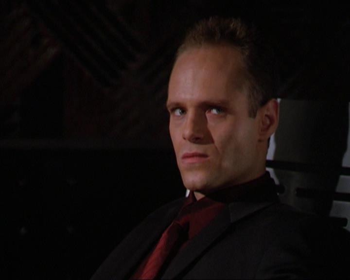Charmed-Online_dot_net-3x02MagicHour0584.jpg