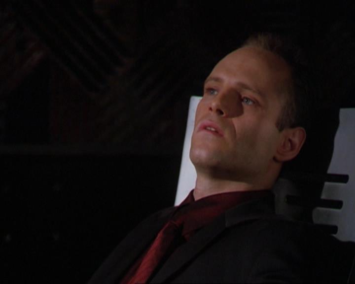 Charmed-Online_dot_net-3x02MagicHour0587.jpg