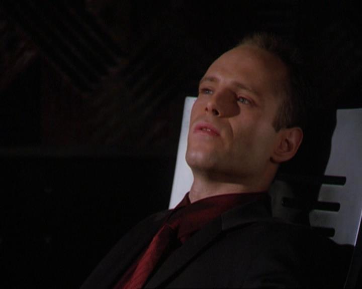 Charmed-Online_dot_net-3x02MagicHour0592.jpg