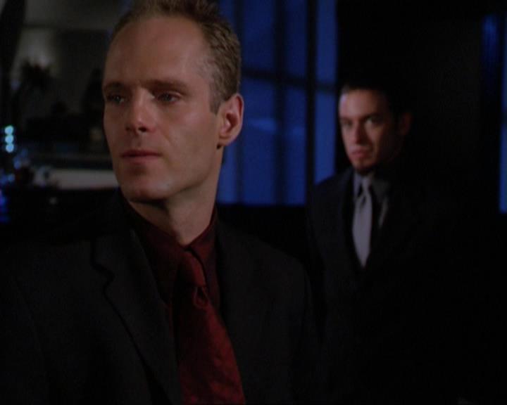 Charmed-Online_dot_net-3x02MagicHour0606.jpg