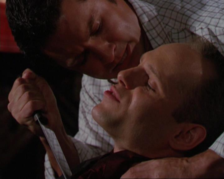 Charmed-Online_dot_net-3x02MagicHour0630.jpg