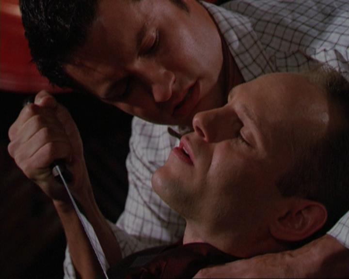 Charmed-Online_dot_net-3x02MagicHour0635.jpg Charmed-Online_dot_net-3x02MagicHour0635.jpg