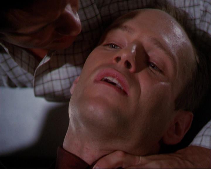 Charmed-Online_dot_net-3x02MagicHour0637.jpg