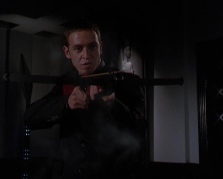 Charmed-Online_dot_net-3x02MagicHour0654.jpg