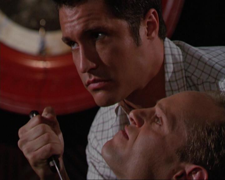 Charmed-Online_dot_net-3x02MagicHour0661.jpg