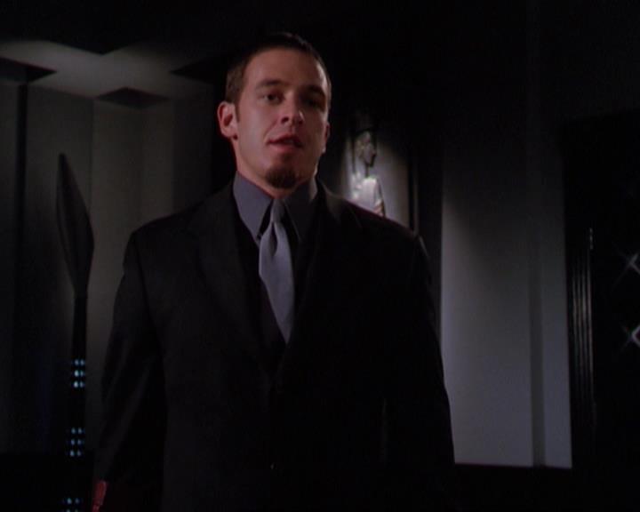 Charmed-Online_dot_net-3x02MagicHour0676.jpg